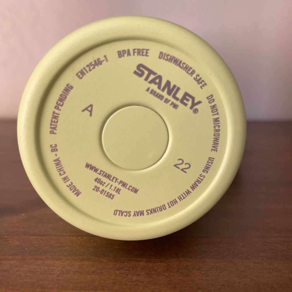 Stanley - OG 40 oz Citron New No Tags - Picture 3 of 9